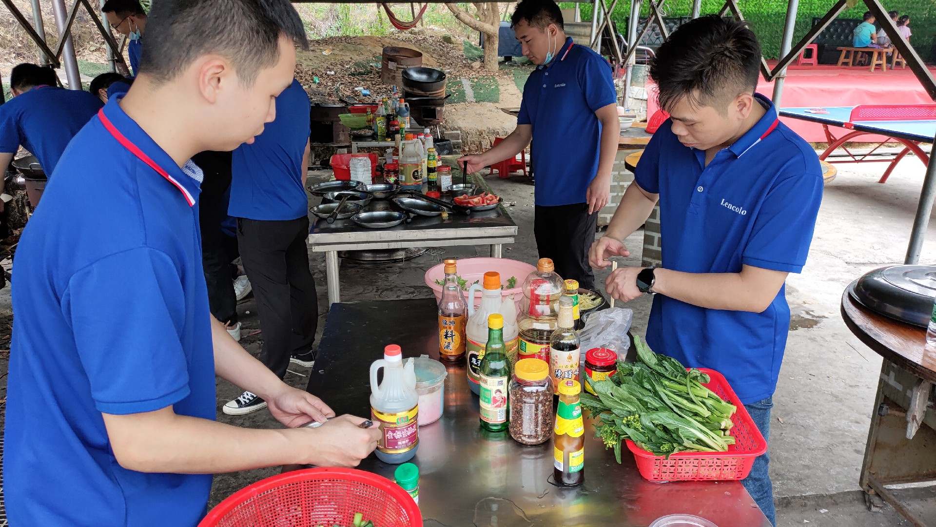 松湖騎行，穿樹飛花；農(nóng)家休閑，擁抱自然